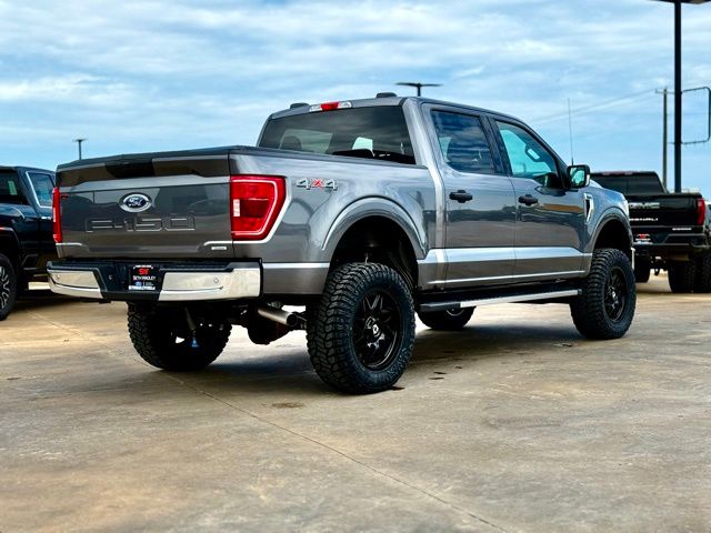 2021 Ford F-150 XLT photo 2