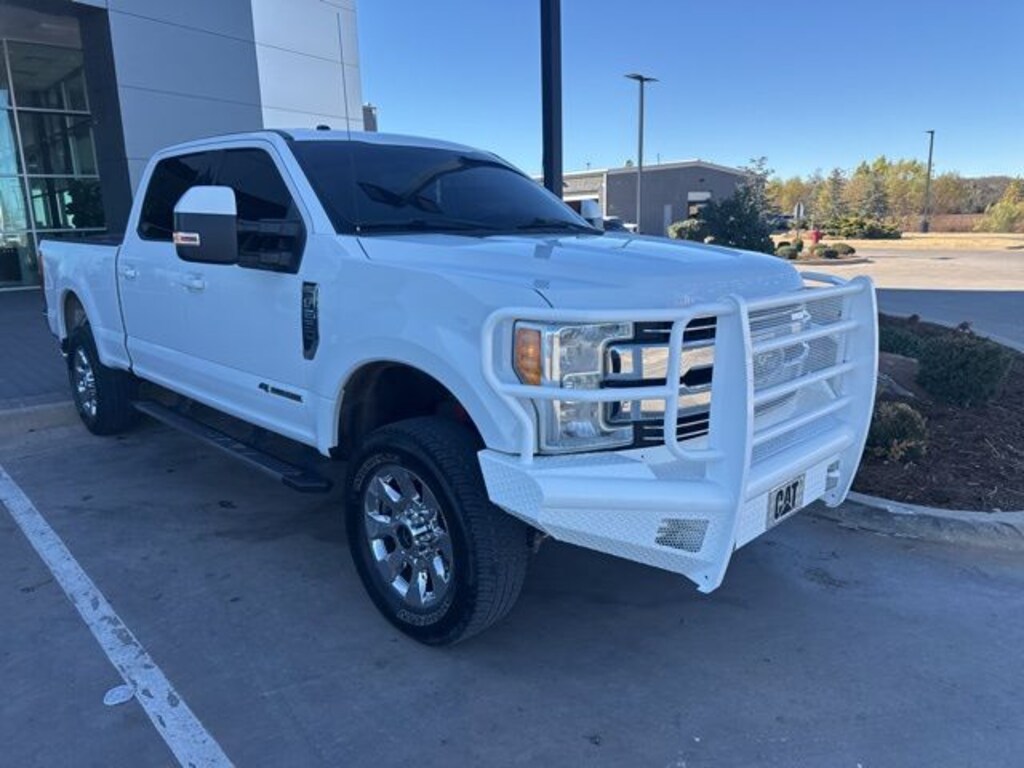 Used 2017 Ford F-250SD Lariat Truck