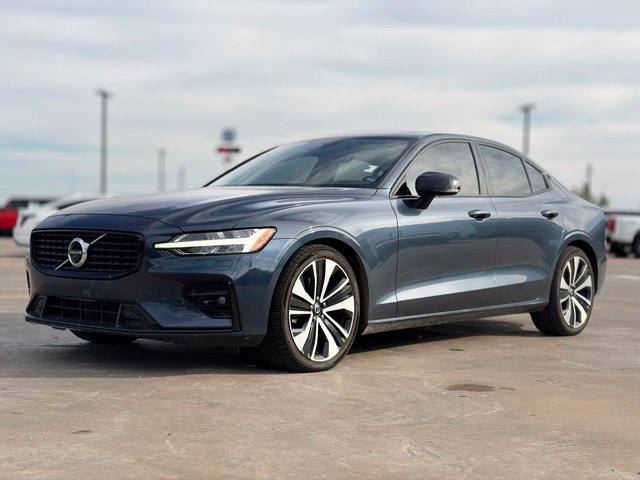 Used 2022 Volvo S60 B5 Momentum Sedan