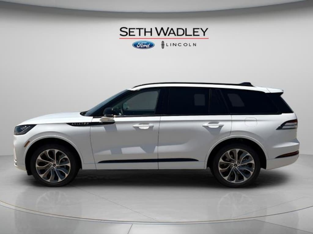 New 2026 Lincoln Aviator Premiere SUV