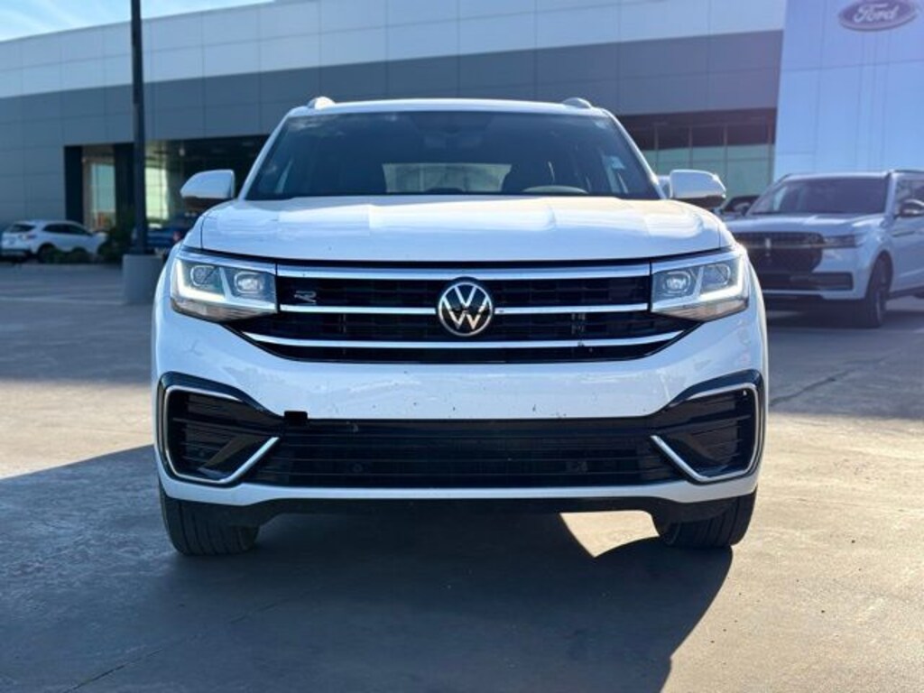 Used 2021 Volkswagen Atlas Cross Sport 3.6L V6 SE w/Technology R-Line SUV