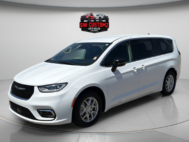 Used 2024 Chrysler Pacifica Touring L Minivan/Van