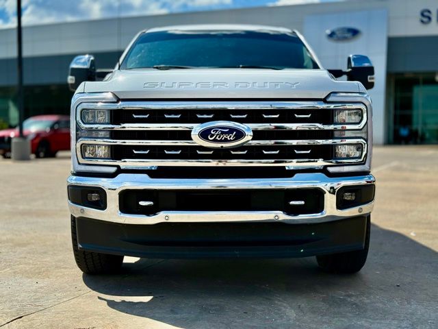 2023 Ford F-250 photo 3