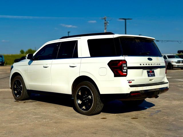 2022 Ford Expedition Limited photo 4