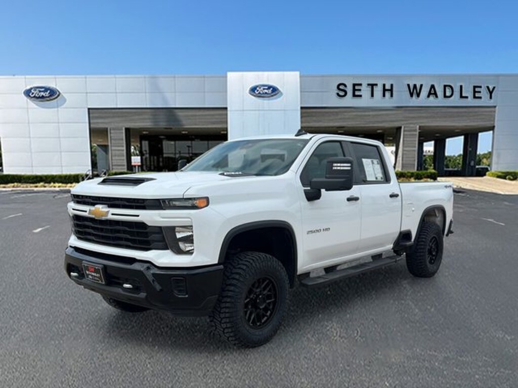 Used 2024 Chevrolet Silverado 2500HD Custom Truck