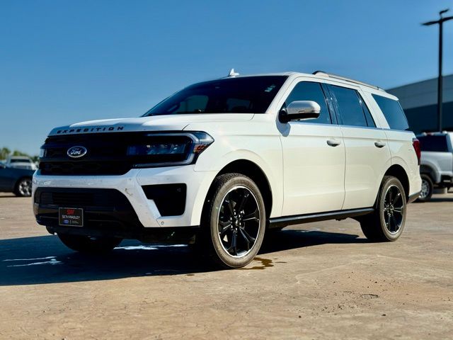 2022 Ford Expedition Limited photo 3