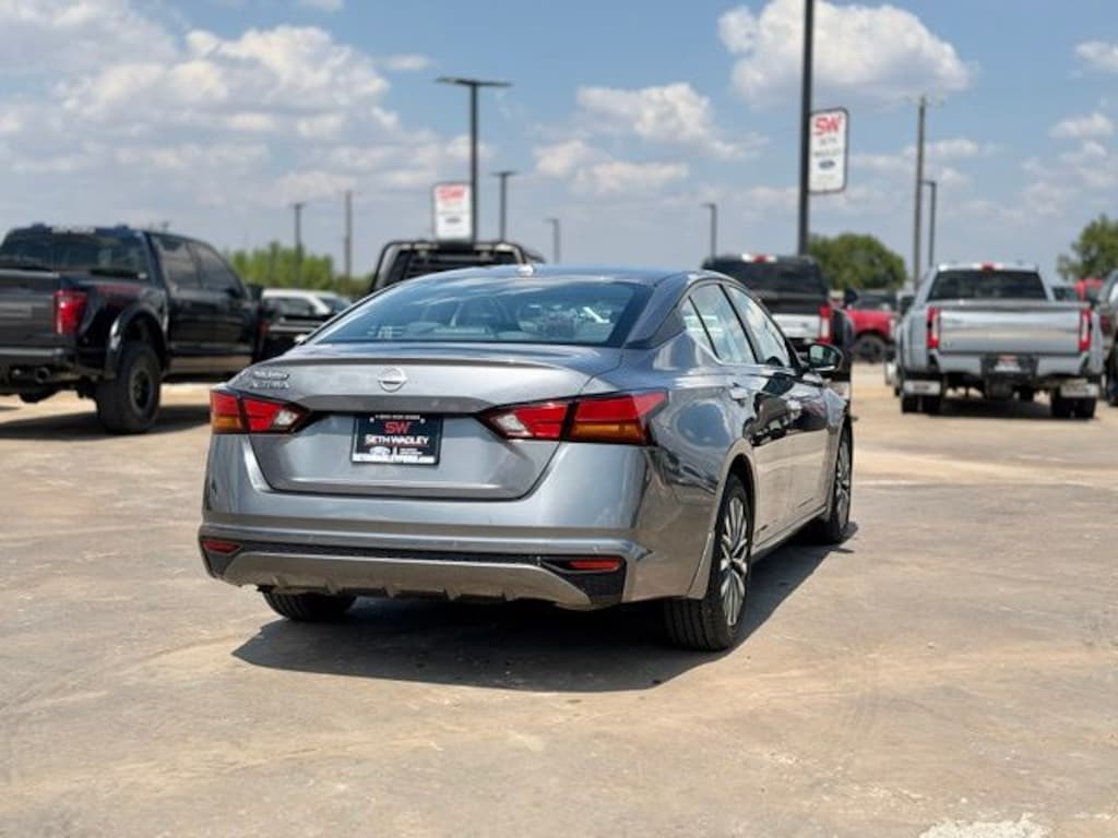 Used 2025 Nissan Altima 2.5 SV Sedan