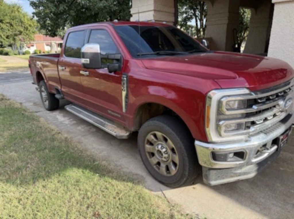 2023 Ford F-350 photo 2