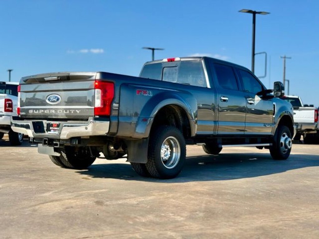 Used 2019 Ford F-350SD Lariat Truck