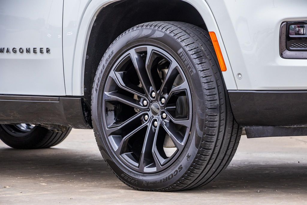 2024 Jeep Grand Wagoneer III Obsidian photo 2