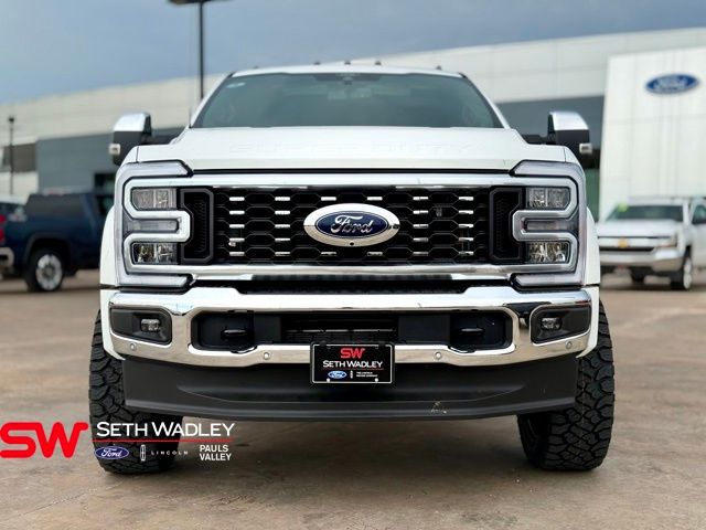 2026 Ford F-450 King Ranch photo 3