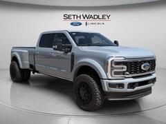 2026 Ford F-450SD Platinum Truck
