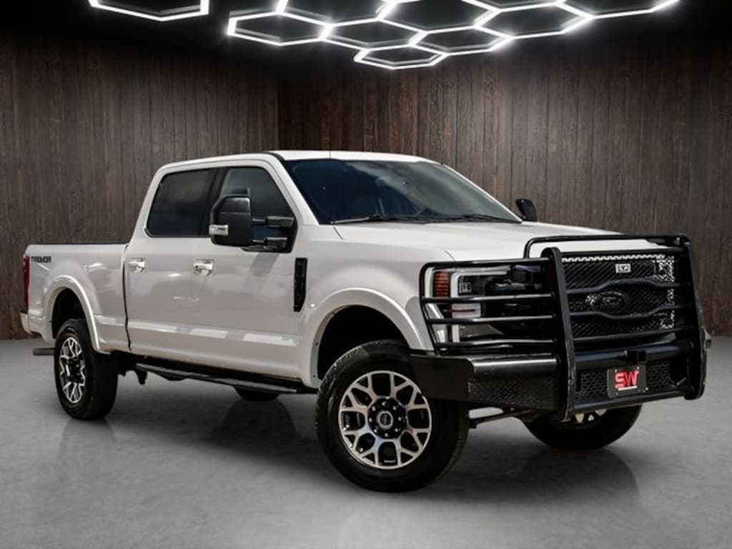 Used 2020 Ford F-250SD Lariat Truck