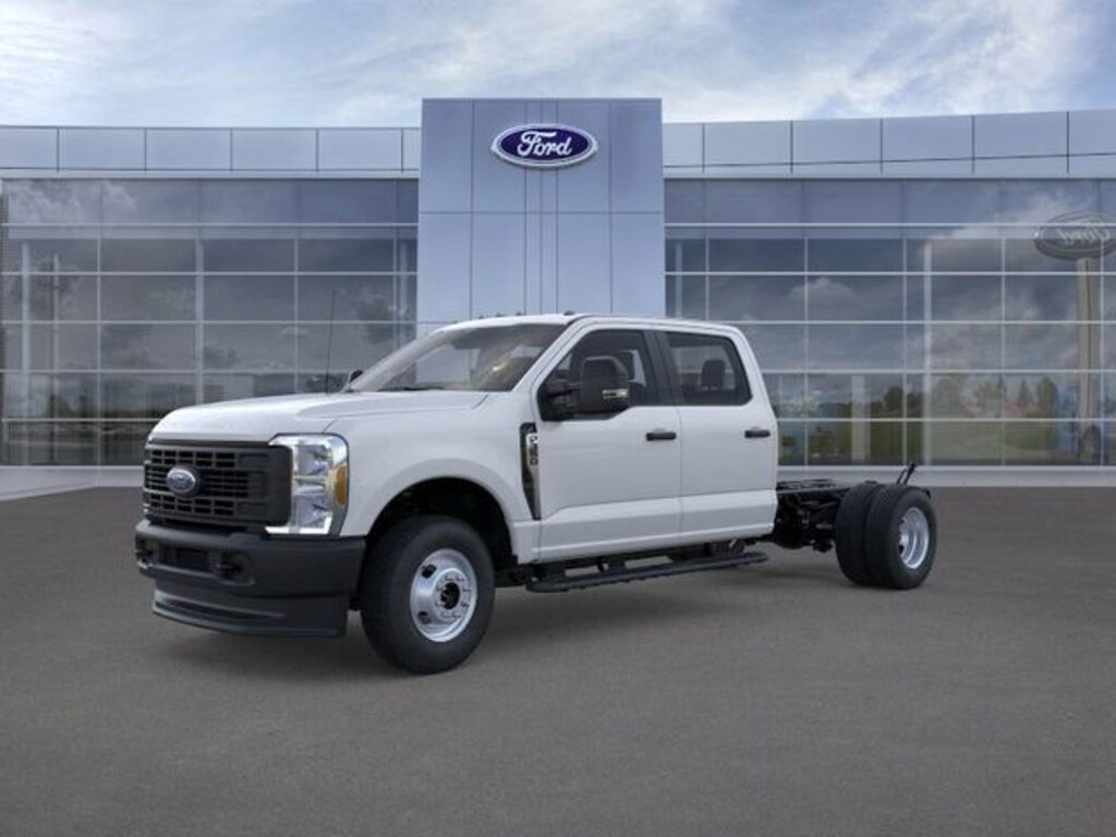 New 2026 Ford F-350SD XL Chassis