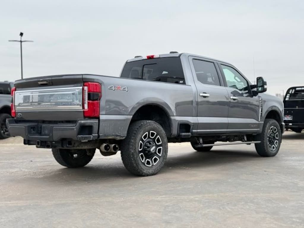 Used 2024 Ford F-250SD Platinum Truck