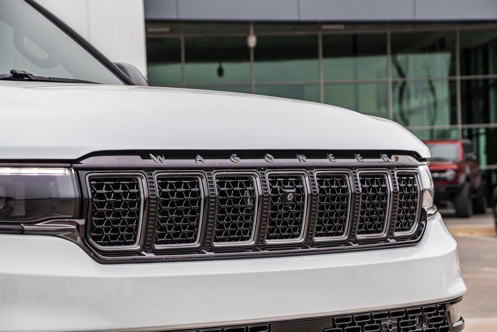2024 Jeep Grand Wagoneer III Obsidian photo 3