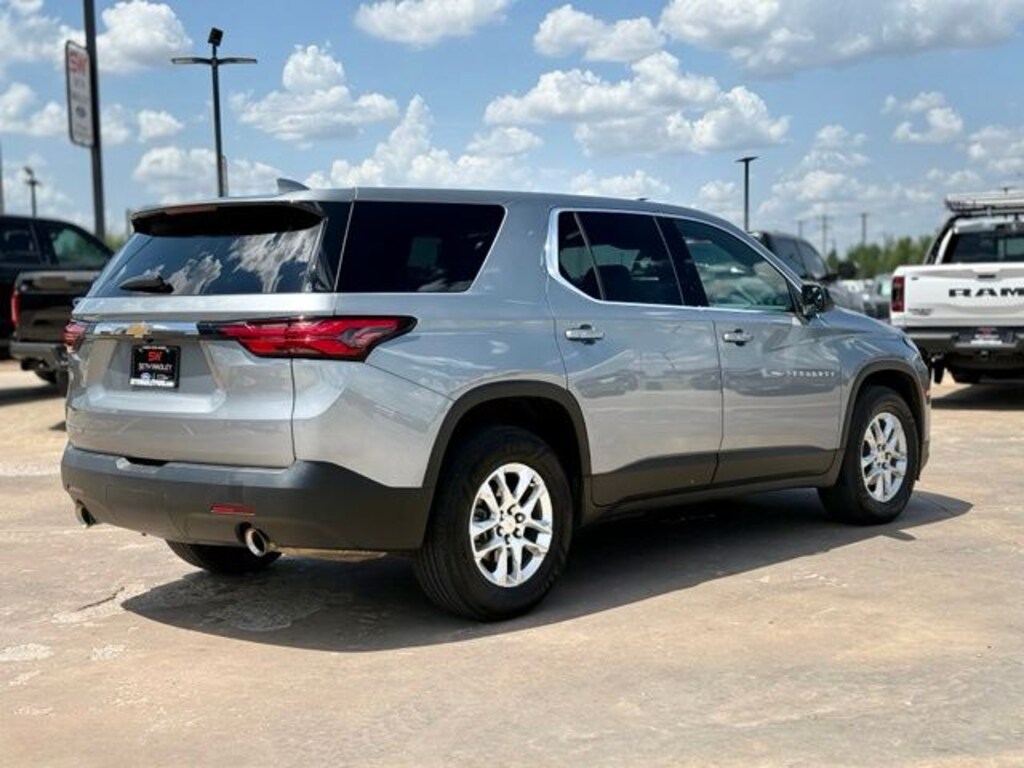 Used 2023 Chevrolet Traverse LS SUV