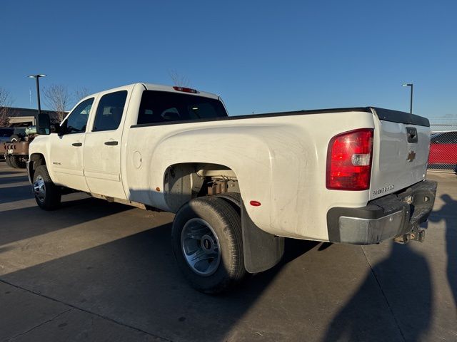 2013 Chevrolet Silverado 3500HD LT photo 3