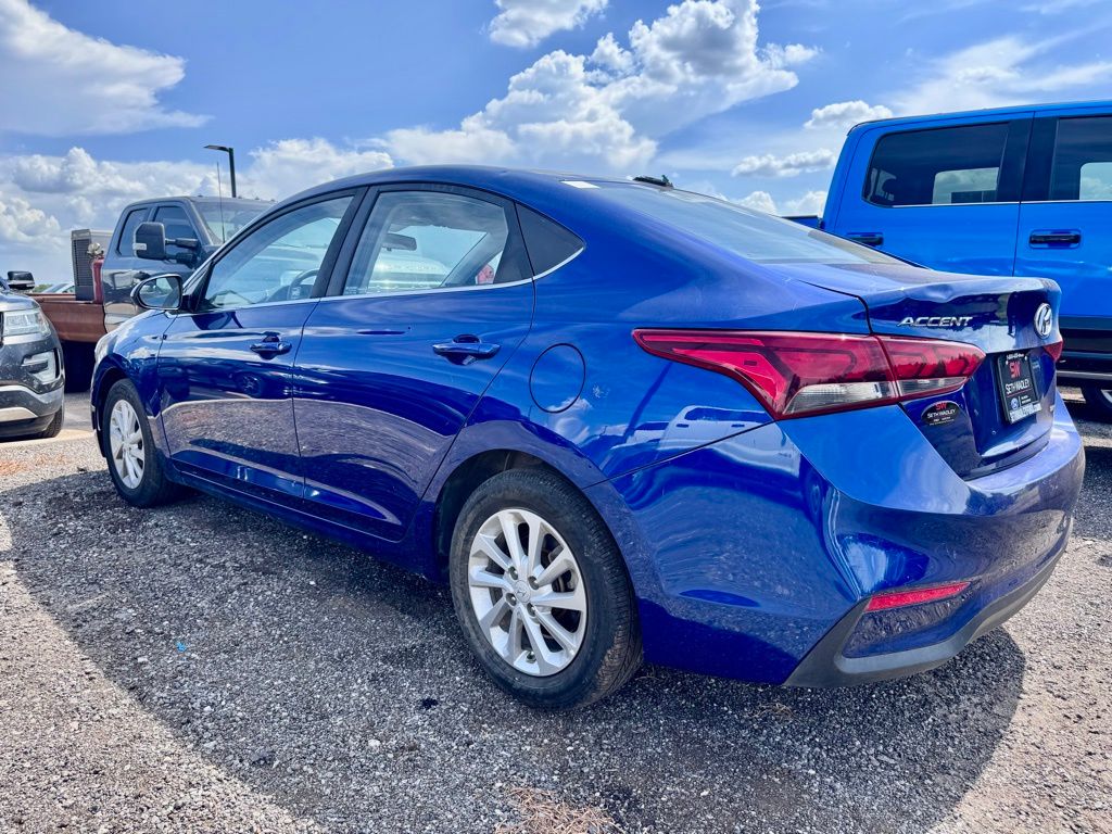 2020 Hyundai Accent SEL photo 2
