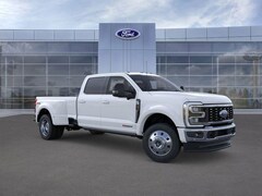 2026 Ford F-450SD Lariat Truck