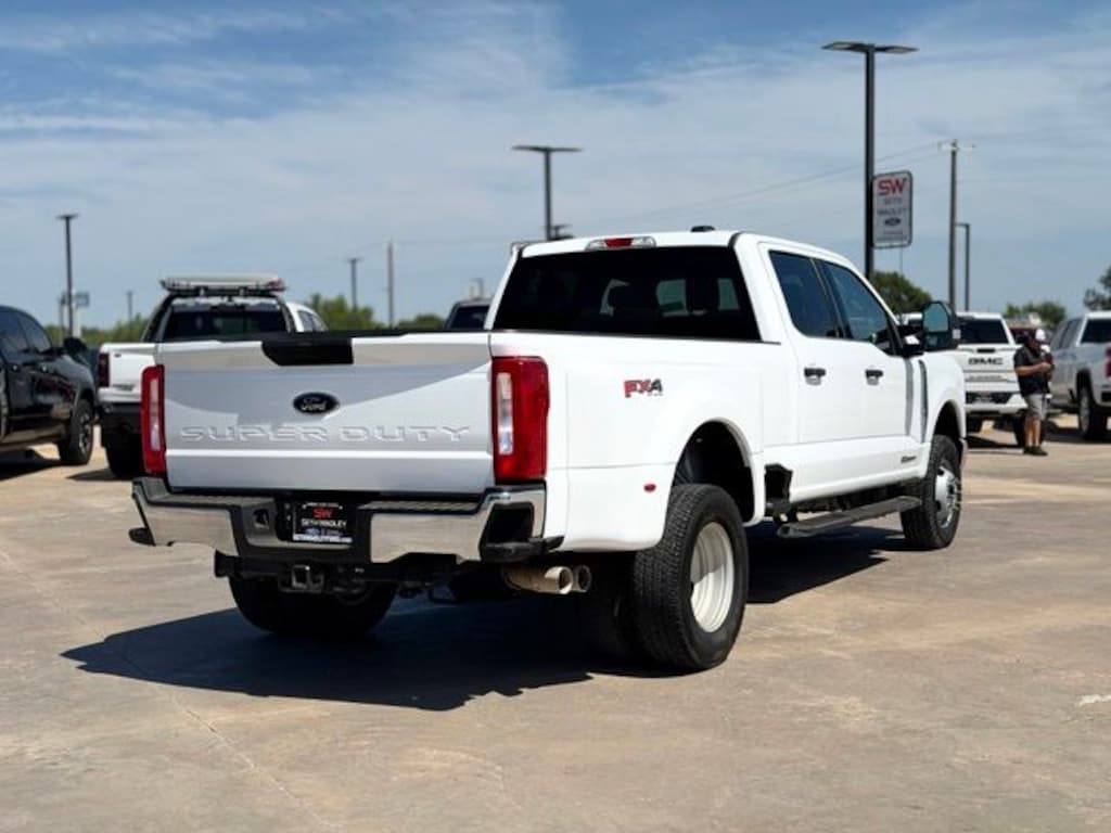 Used 2025 Ford F-350SD XLT Truck