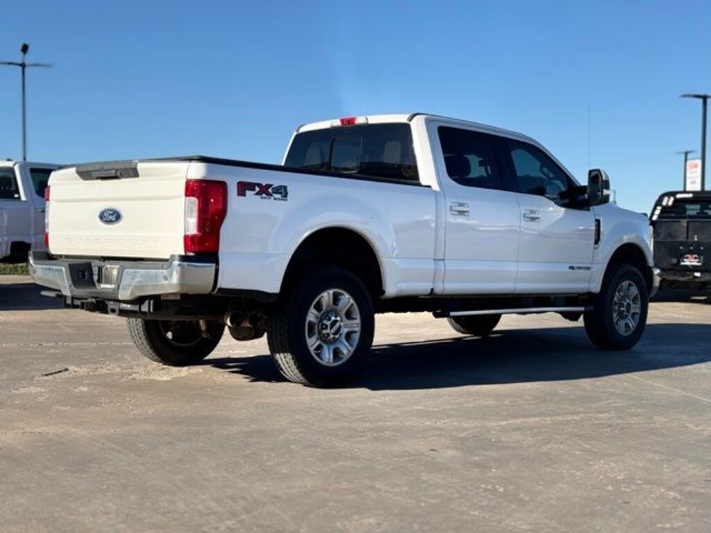 Used 2017 Ford F-250SD Lariat Truck