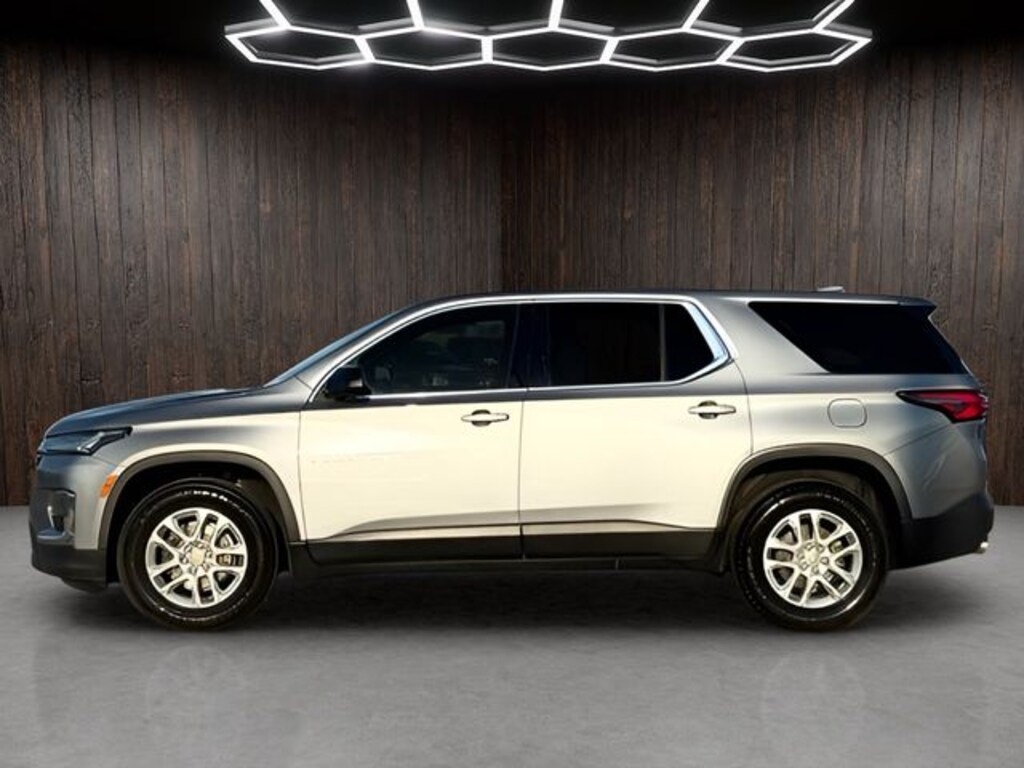 Used 2023 Chevrolet Traverse LS SUV