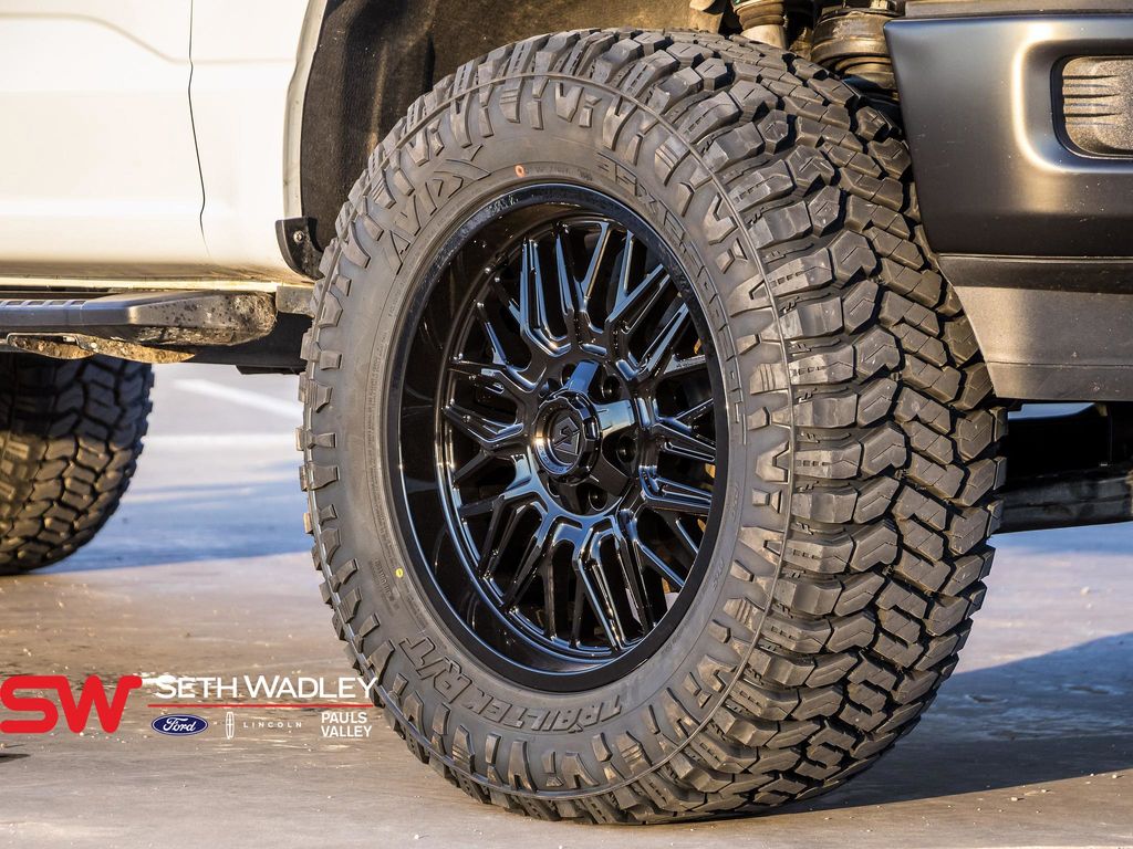 2024 Ford F-150 XLT photo 2