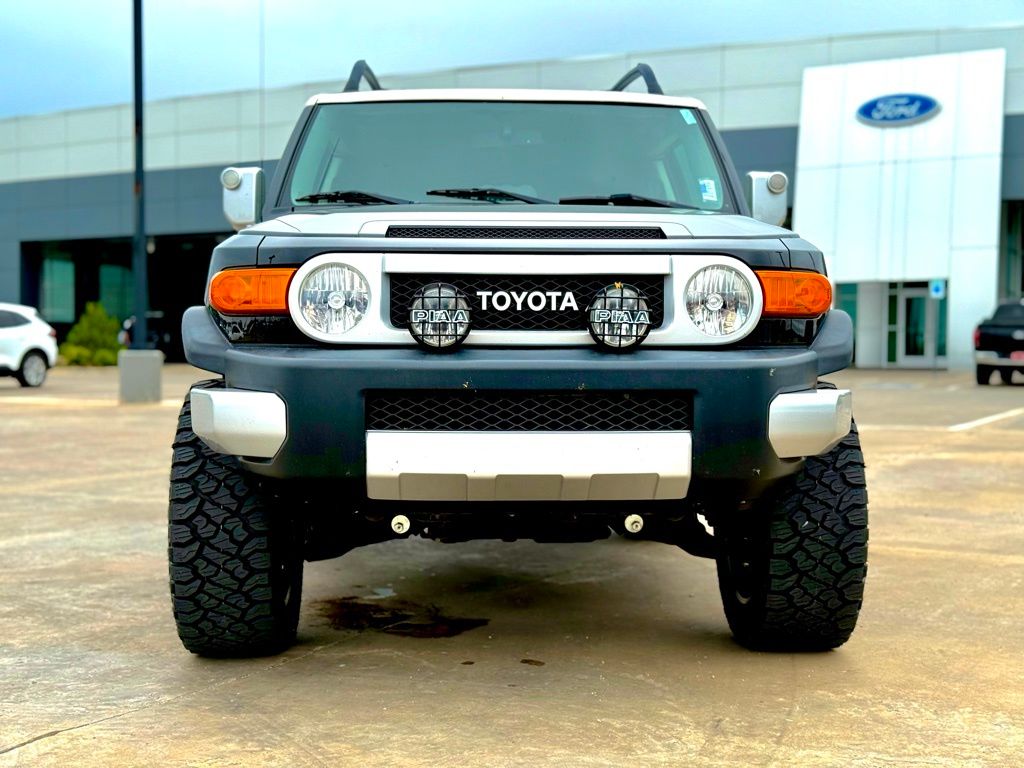 2014 Toyota FJ Cruiser Base photo 3