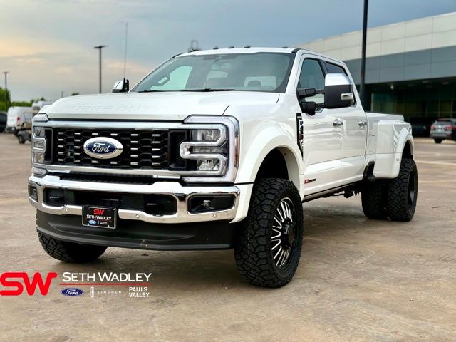 2026 Ford F-450 King Ranch photo 4