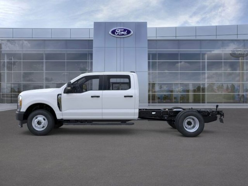 New 2026 Ford F-350SD XL Chassis