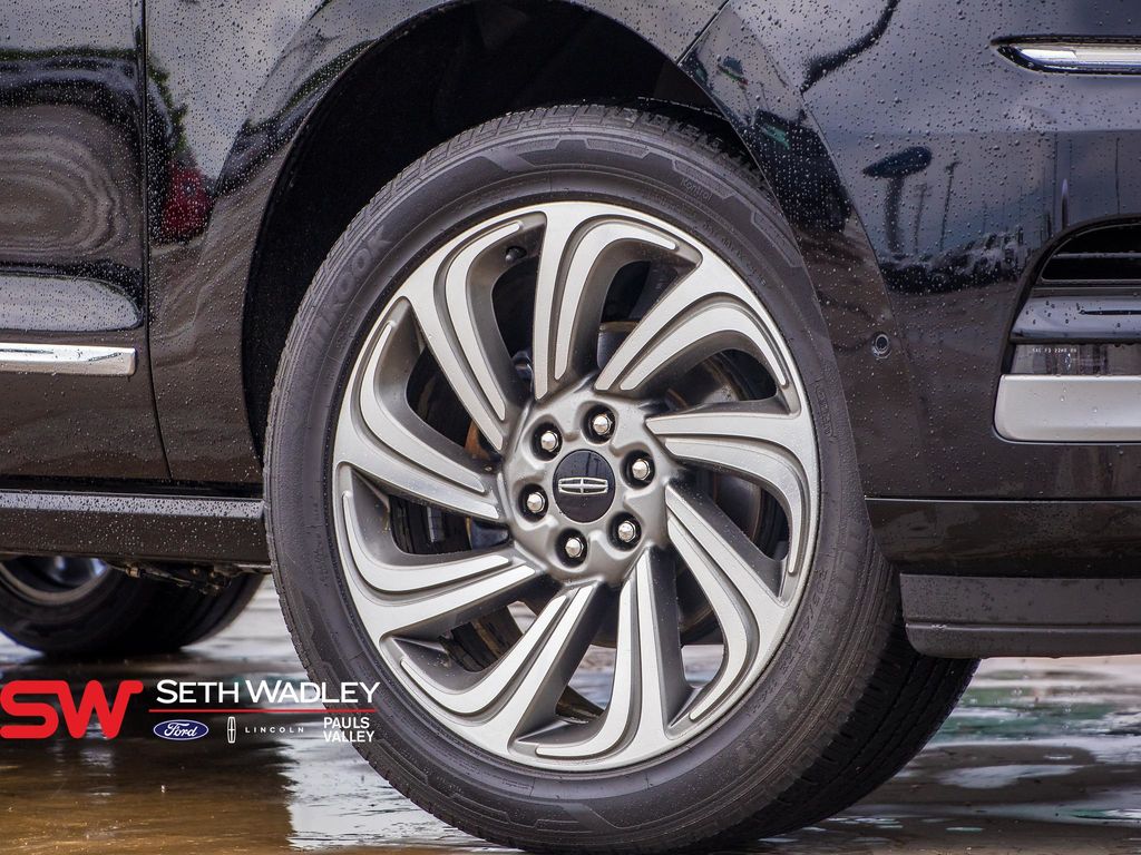 2022 Lincoln Navigator L Reserve photo 2