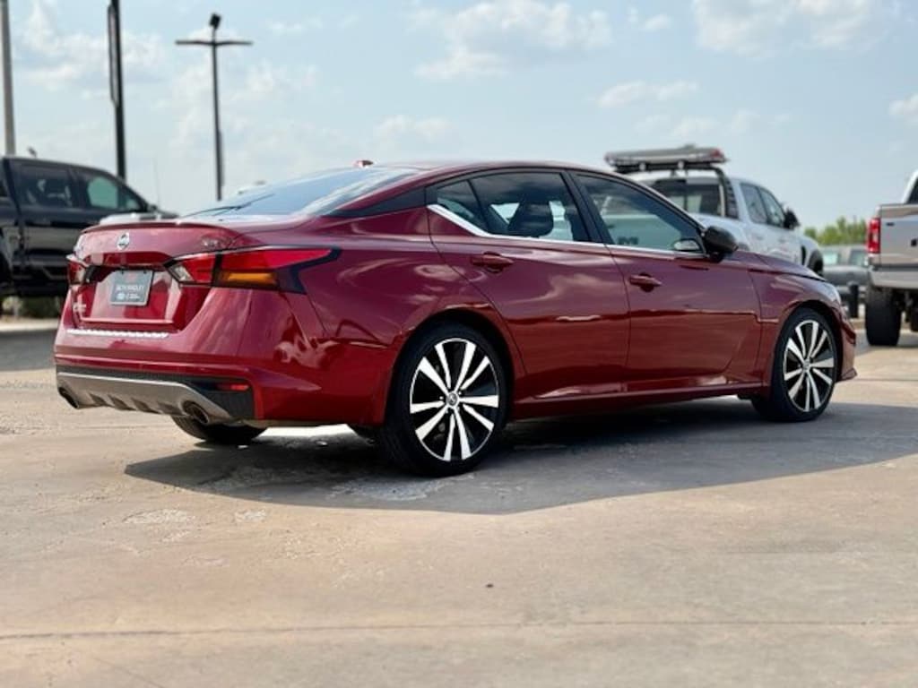 Certified 2022 Nissan Altima 2.5 SR Sedan