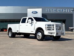 2023 Ford F-450SD Lariat Truck