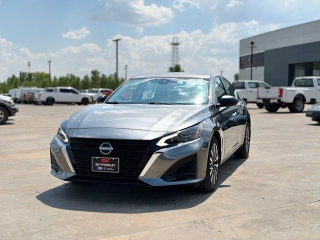 Used 2025 Nissan Altima 2.5 SV Sedan