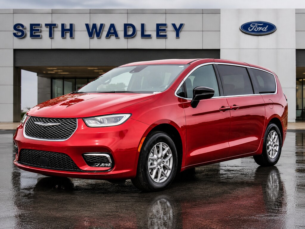 Used 2025 Chrysler Pacifica Select Minivan/Van