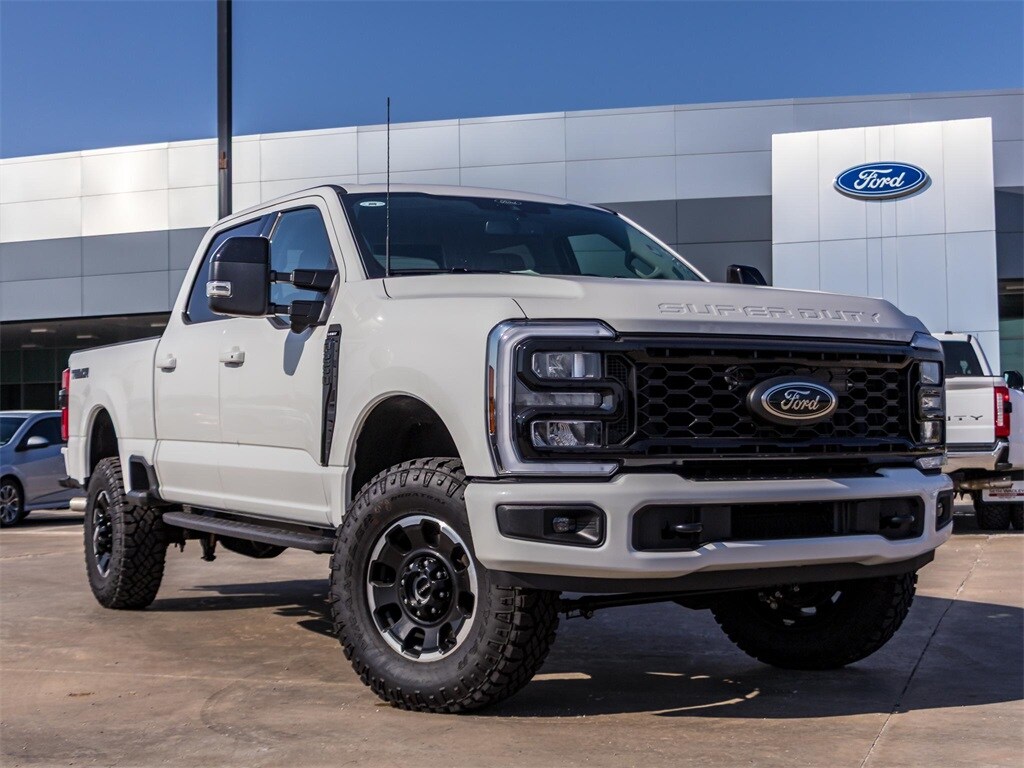 Used 2025 Ford F-250SD Lariat Truck