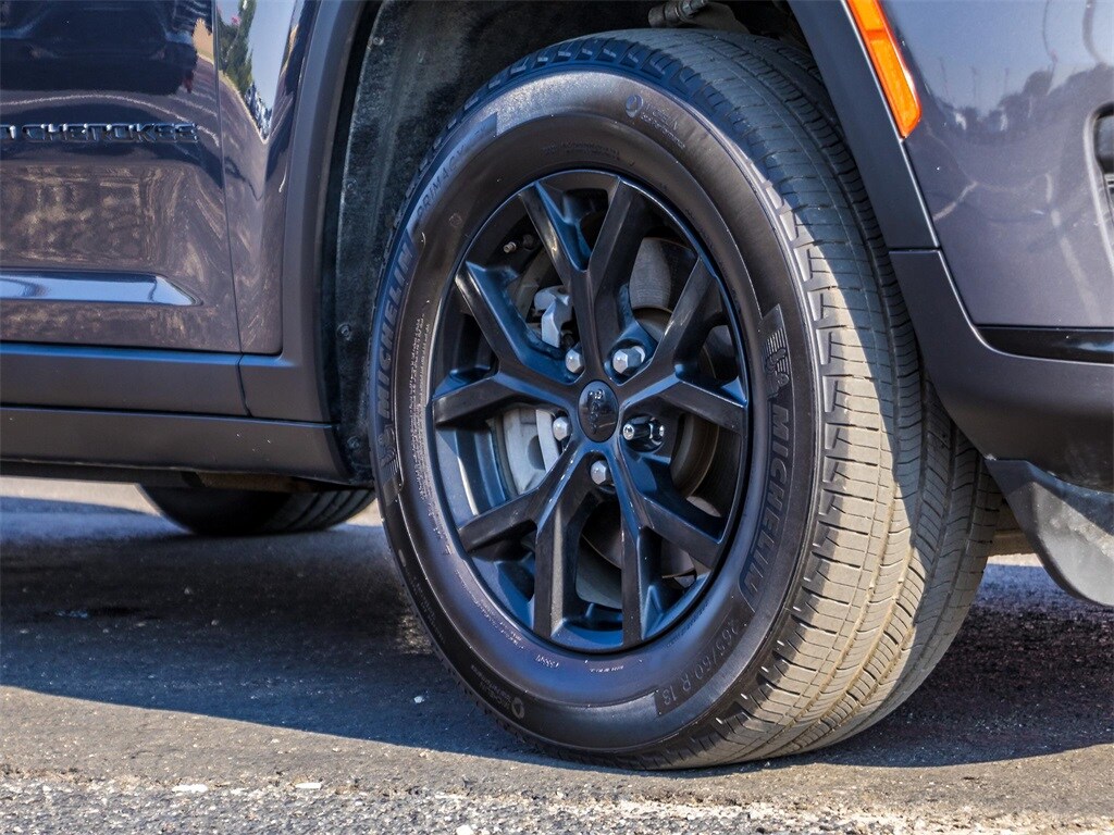 Used 2024 Jeep Grand Cherokee L Altitude SUV