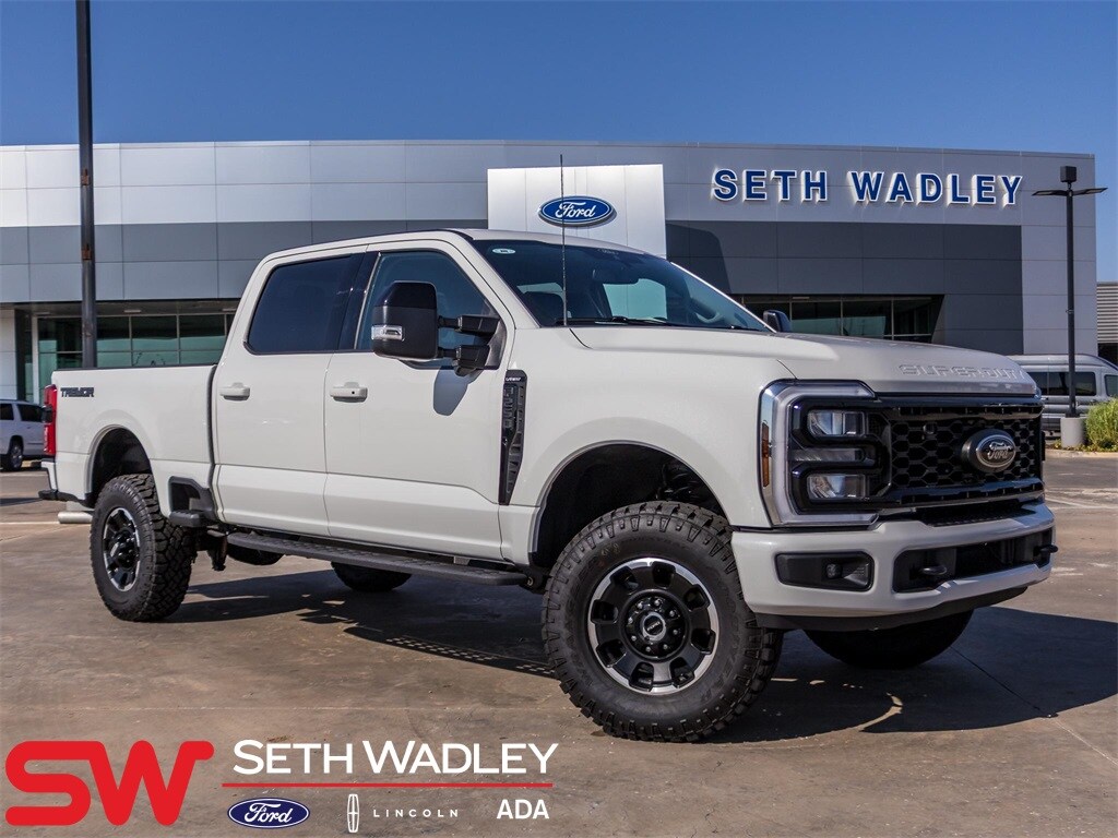 Used 2025 Ford F-250SD Lariat Truck