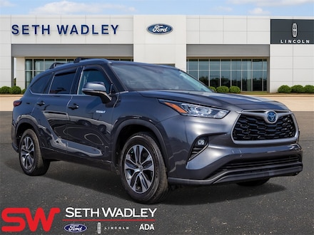 2020 Toyota Highlander Hybrid XLE SUV