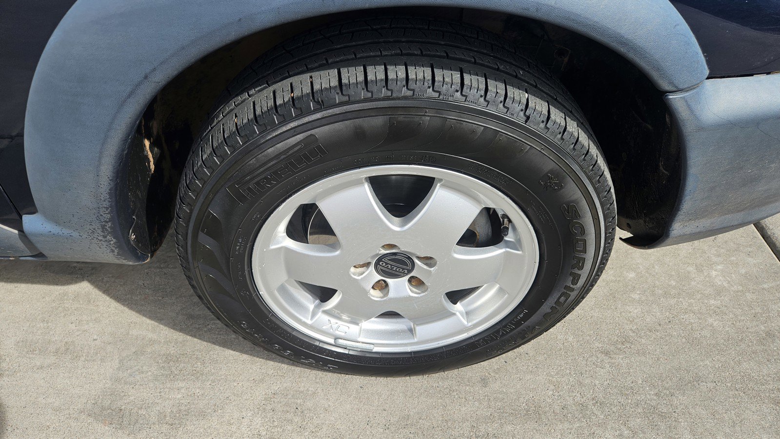 Used 2002 Volvo V70 XC 2.4T with VIN YV1SZ58D321052099 for sale in Show Low, AZ