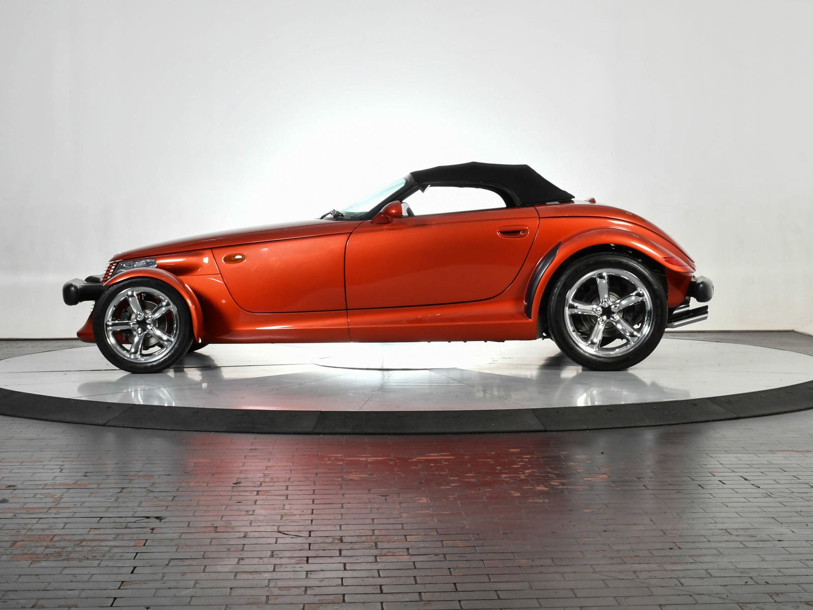 Used 2001 Plymouth Prowler  with VIN 1P3EW65G31V701598 for sale in Dallas, TX