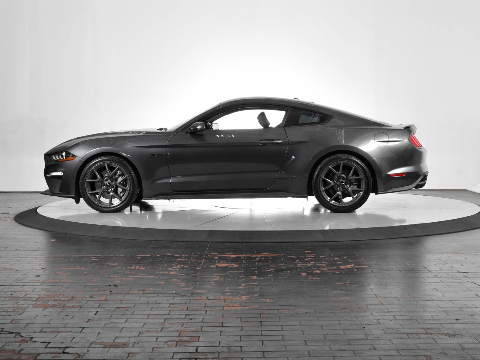 Used 2019 Ford Mustang GT Premium with VIN 1FA6P8CF6K5163753 for sale in Dallas, TX