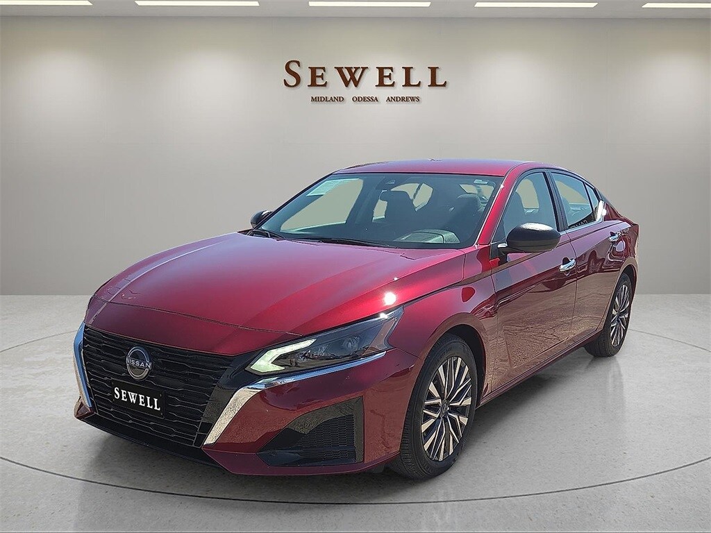 Used 2024 Nissan Altima 2.5 SV Sedan