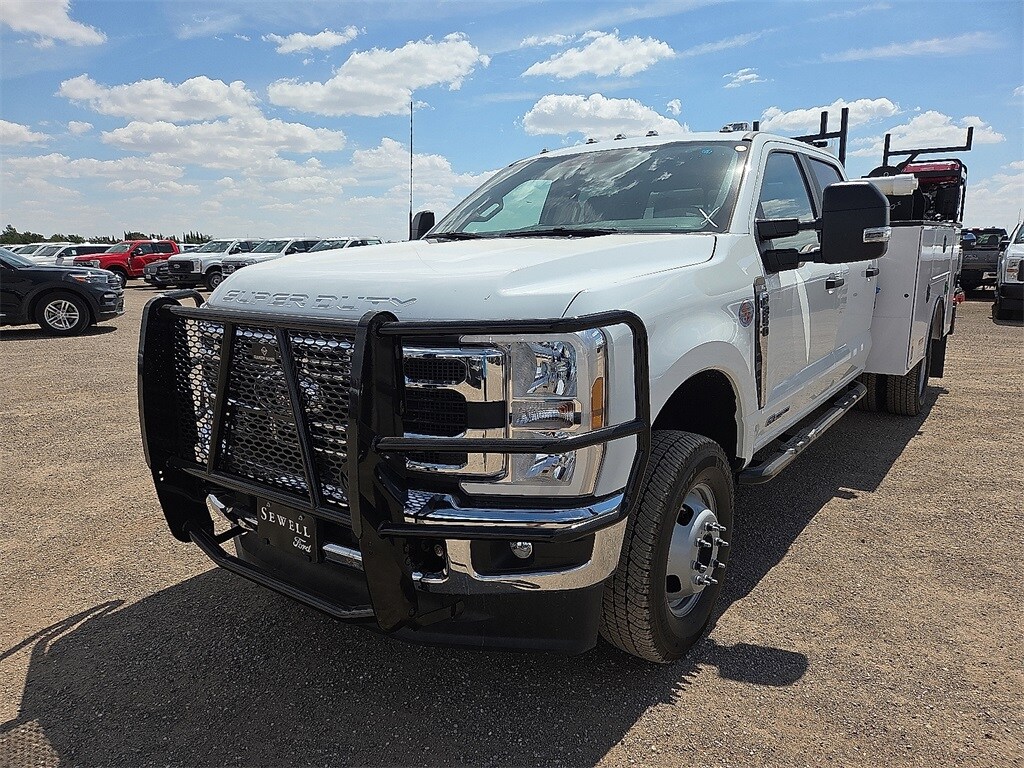 New 2025 Ford F-350SD XL Chassis