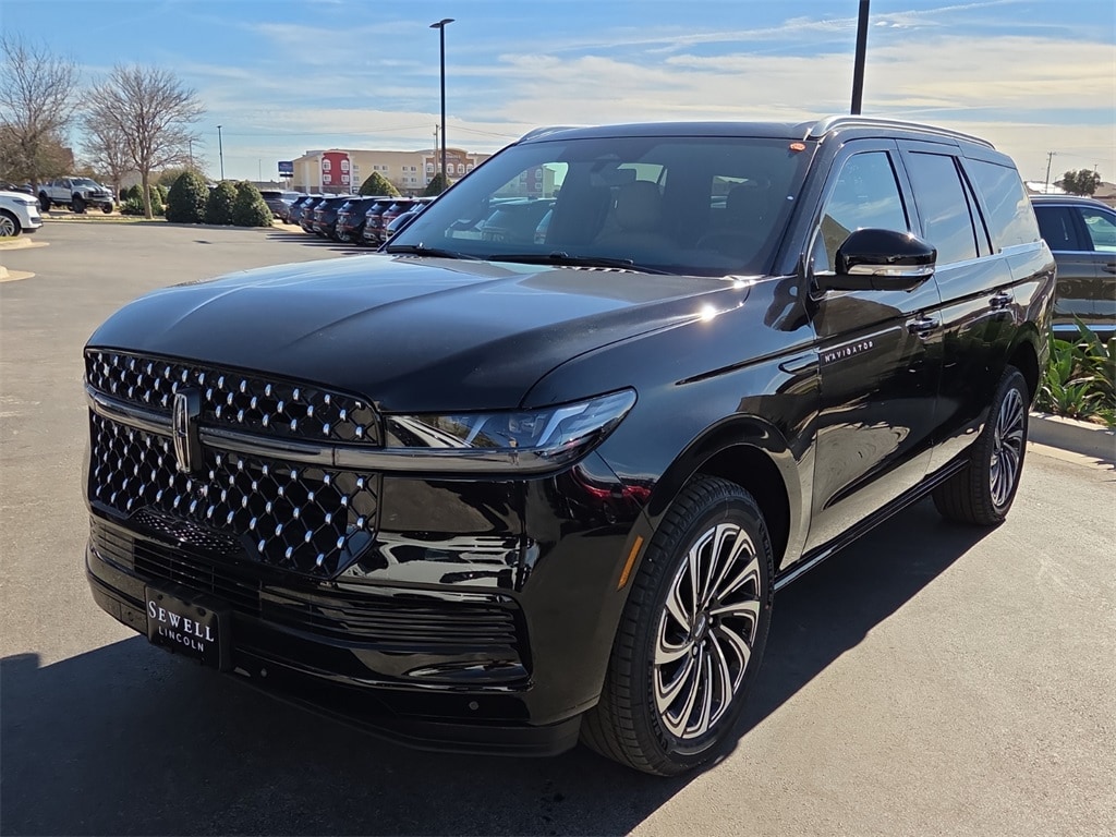 2025 Lincoln Navigator Black Label's photo