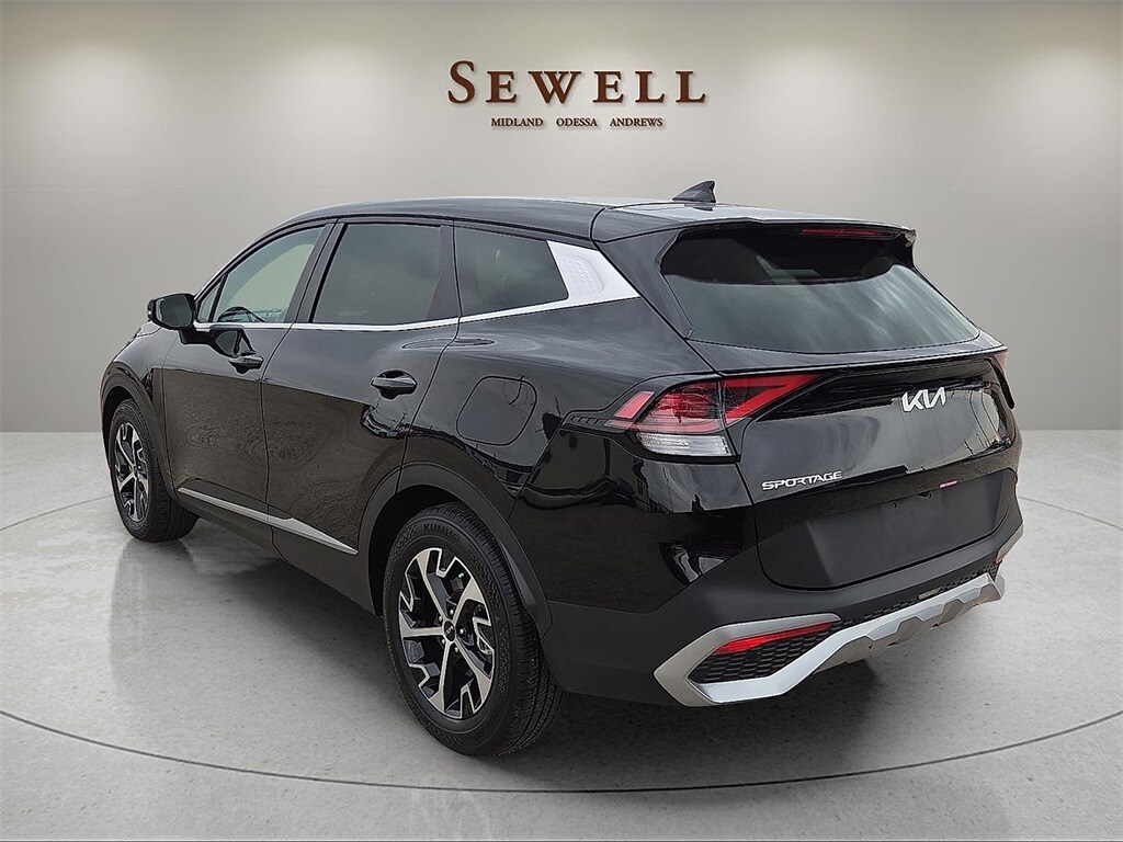 Used 2024 Kia Sportage EX SUV