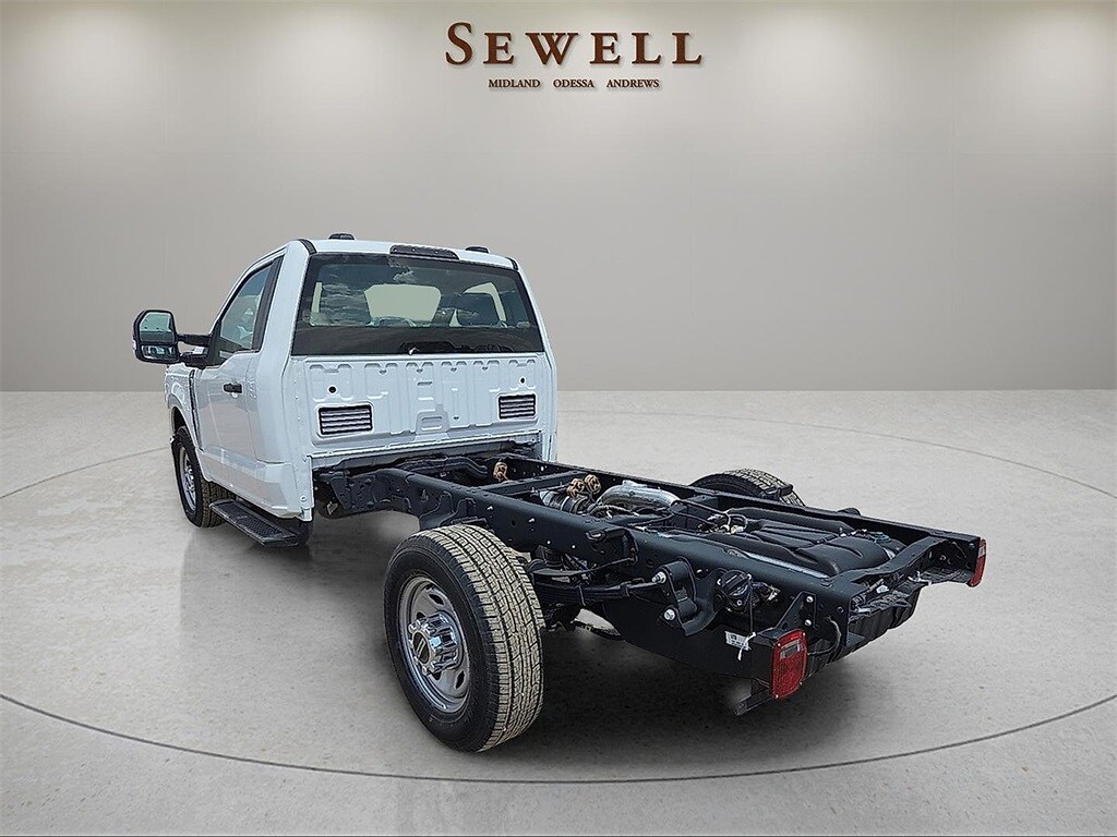 New 2024 Ford F-350SD XL Chassis