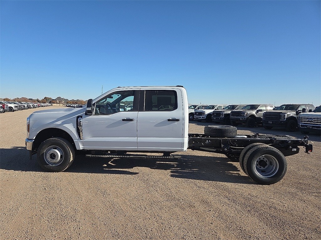 New 2026 Ford F-350SD XLT Chassis