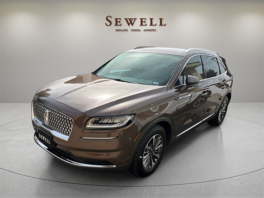 2022 Lincoln Nautilus Base's photo